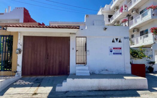 Casa Frente a la Playa en Las Brisas, Manzanillo.